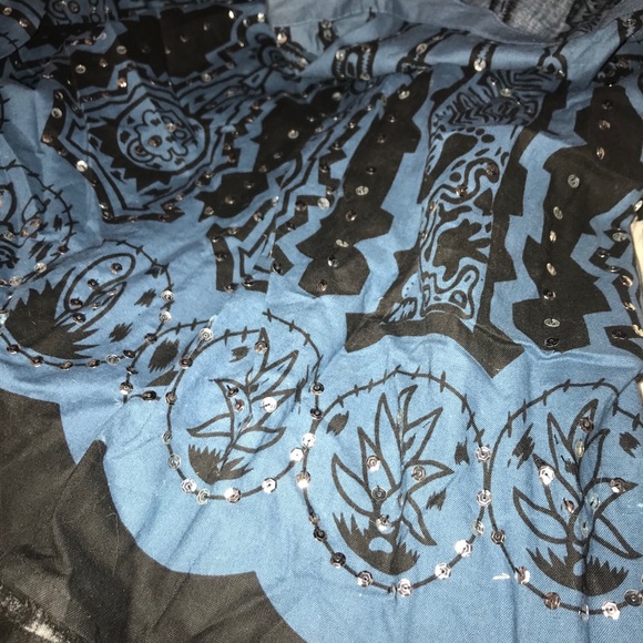 Two sequin skirts. - Picture 5 of 9